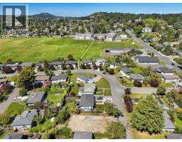 2936 Queenston St, Saanich, BC V8R4P5 Photo 20