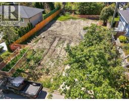 2936 Queenston St, Saanich, BC V8R4P5 Photo 7