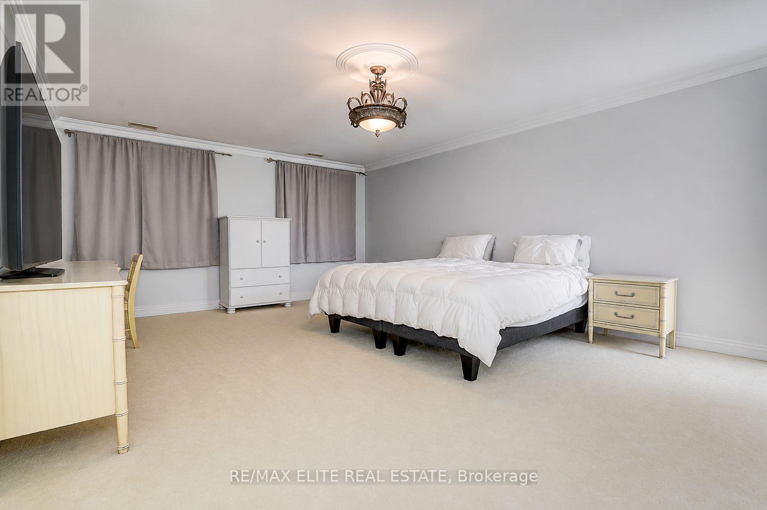 88 OLD COLONY ROAD - 24