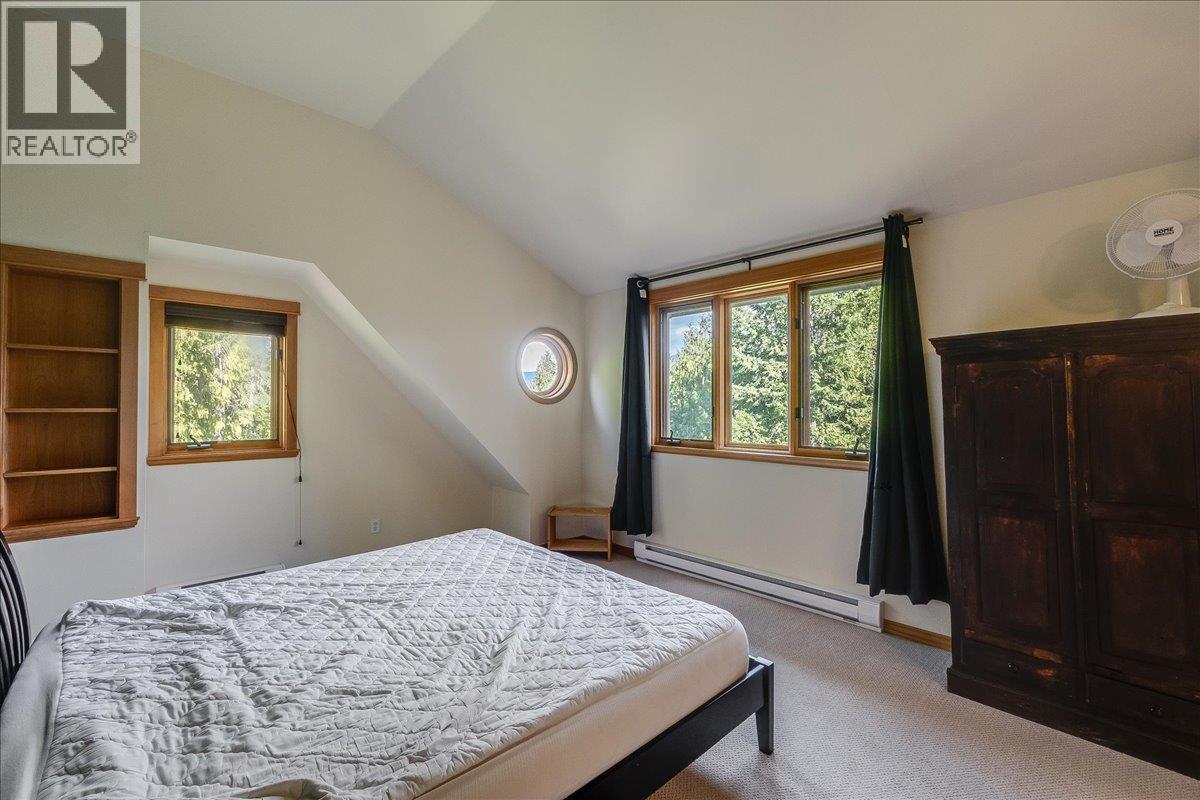 3630 MOUNTAIN VIEW Road - 36