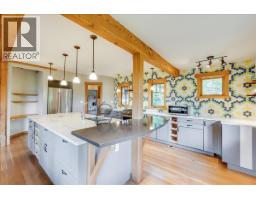 Living room - 3630 Mountain View Road, Bonnington, BC V0G2G3 Photo 12