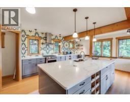 Foyer - 3630 Mountain View Road, Bonnington, BC V0G2G3 Photo 13