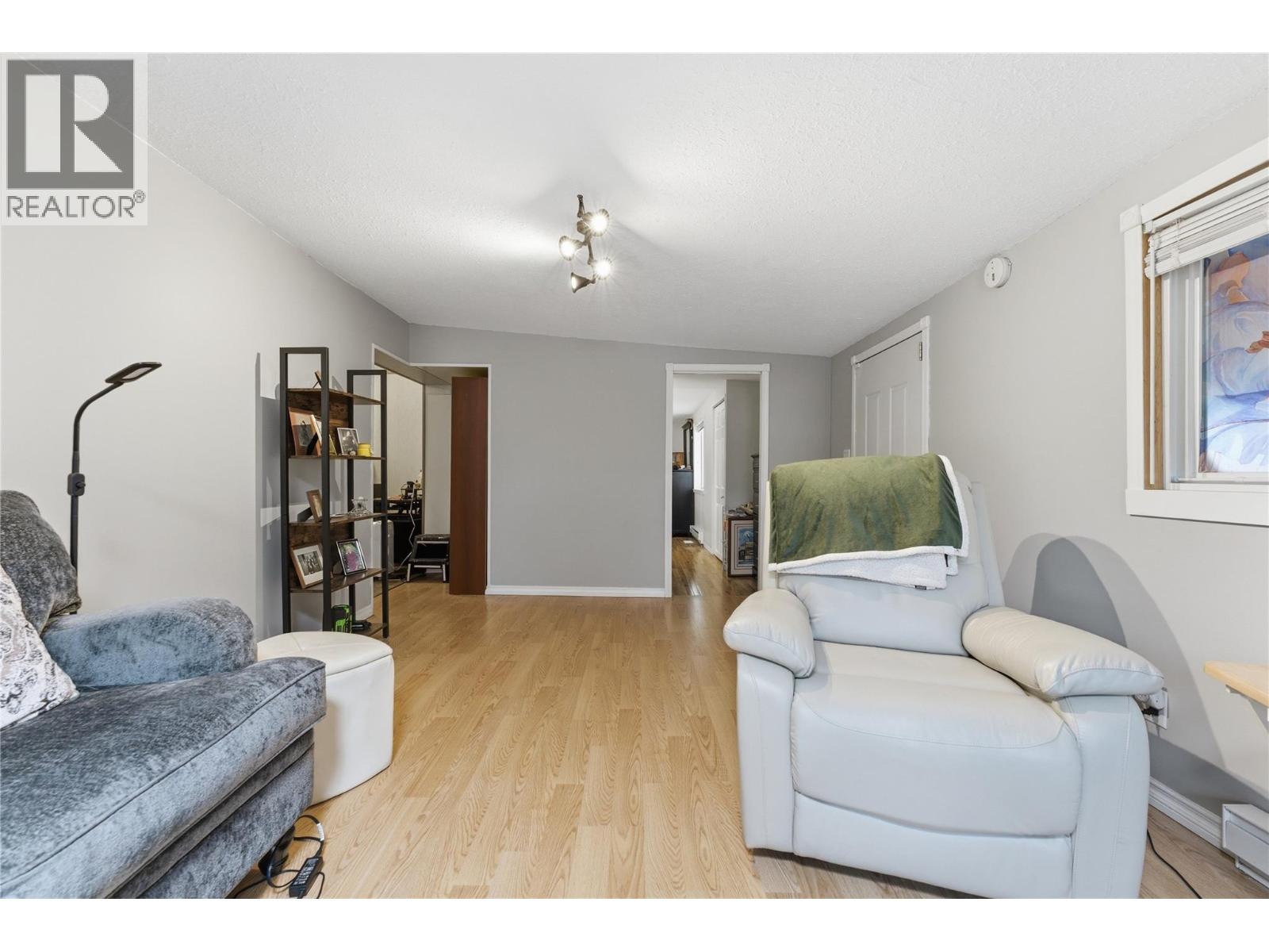 211 6710 Tronson Road, Vernon
