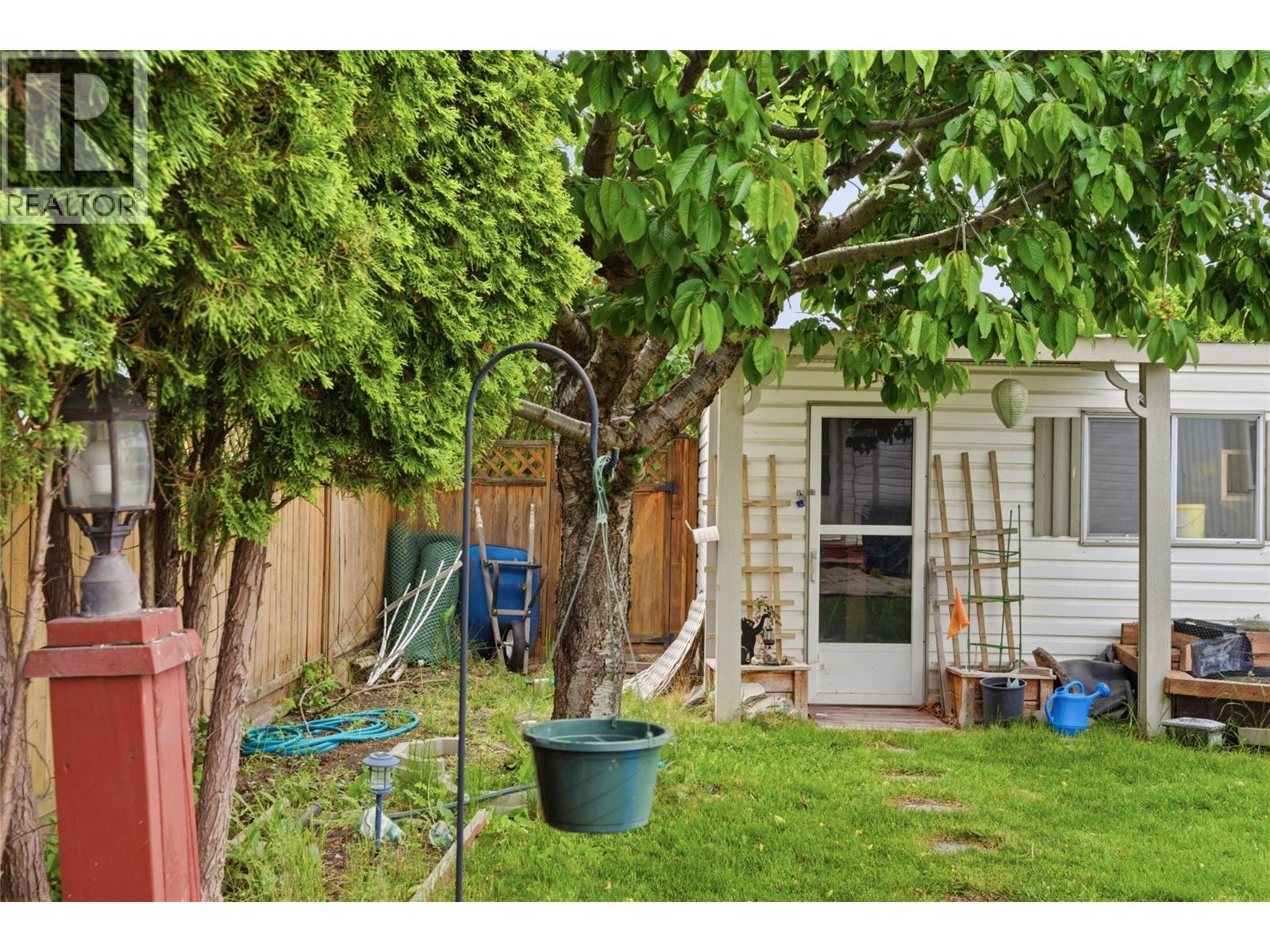 211 6710 Tronson Road, Vernon
