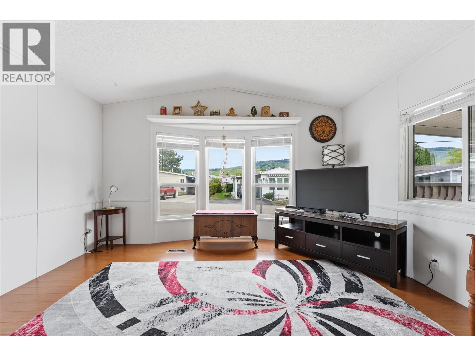 211 6710 Tronson Road, Vernon