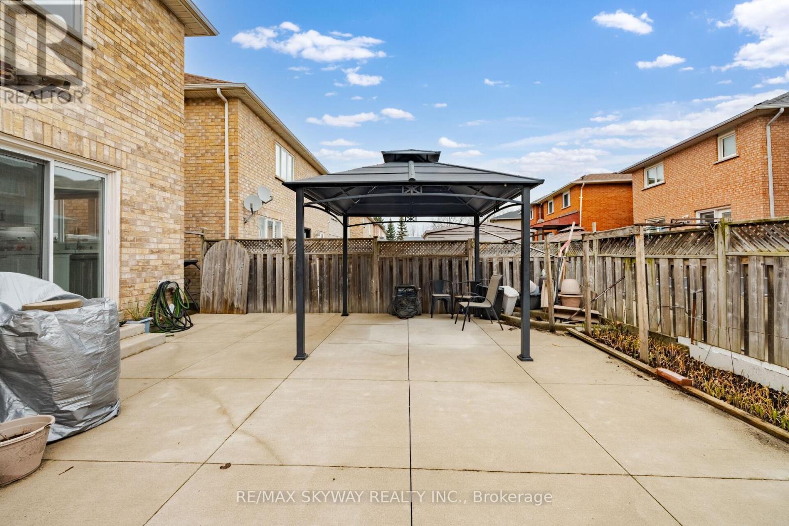 32 LADY BELLE CRESCENT - 46