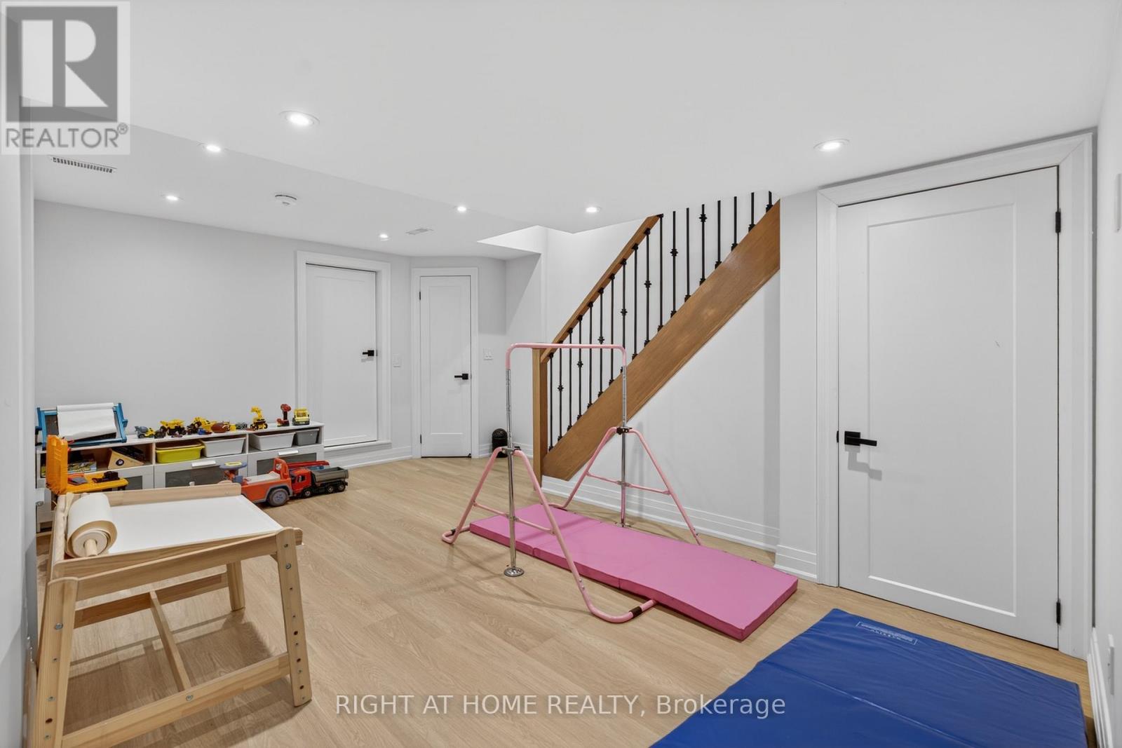 17 EXBURY ROAD - 34