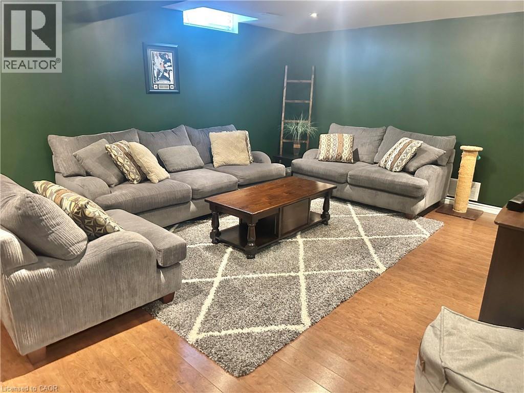 7 SPRUCE GROVE Court - 28