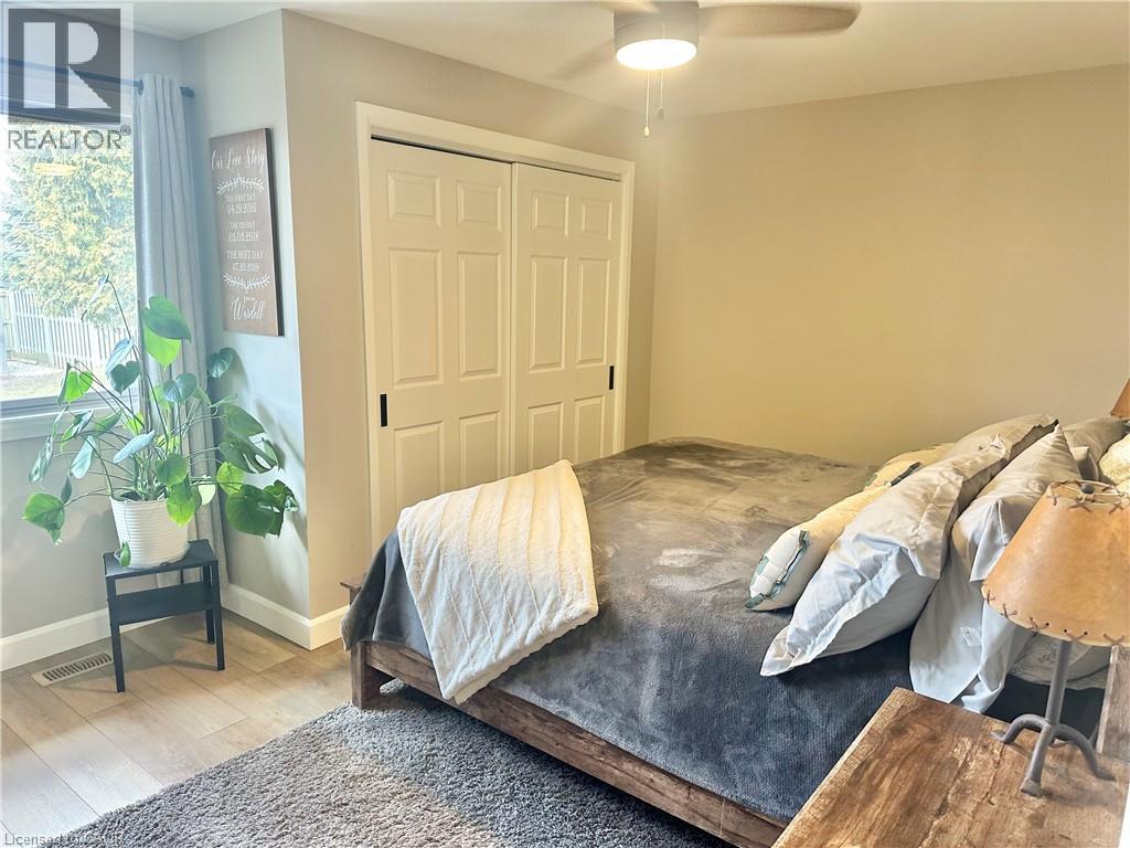 7 SPRUCE GROVE Court - 17