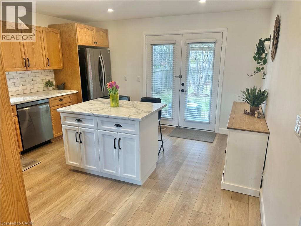 7 SPRUCE GROVE Court - 11