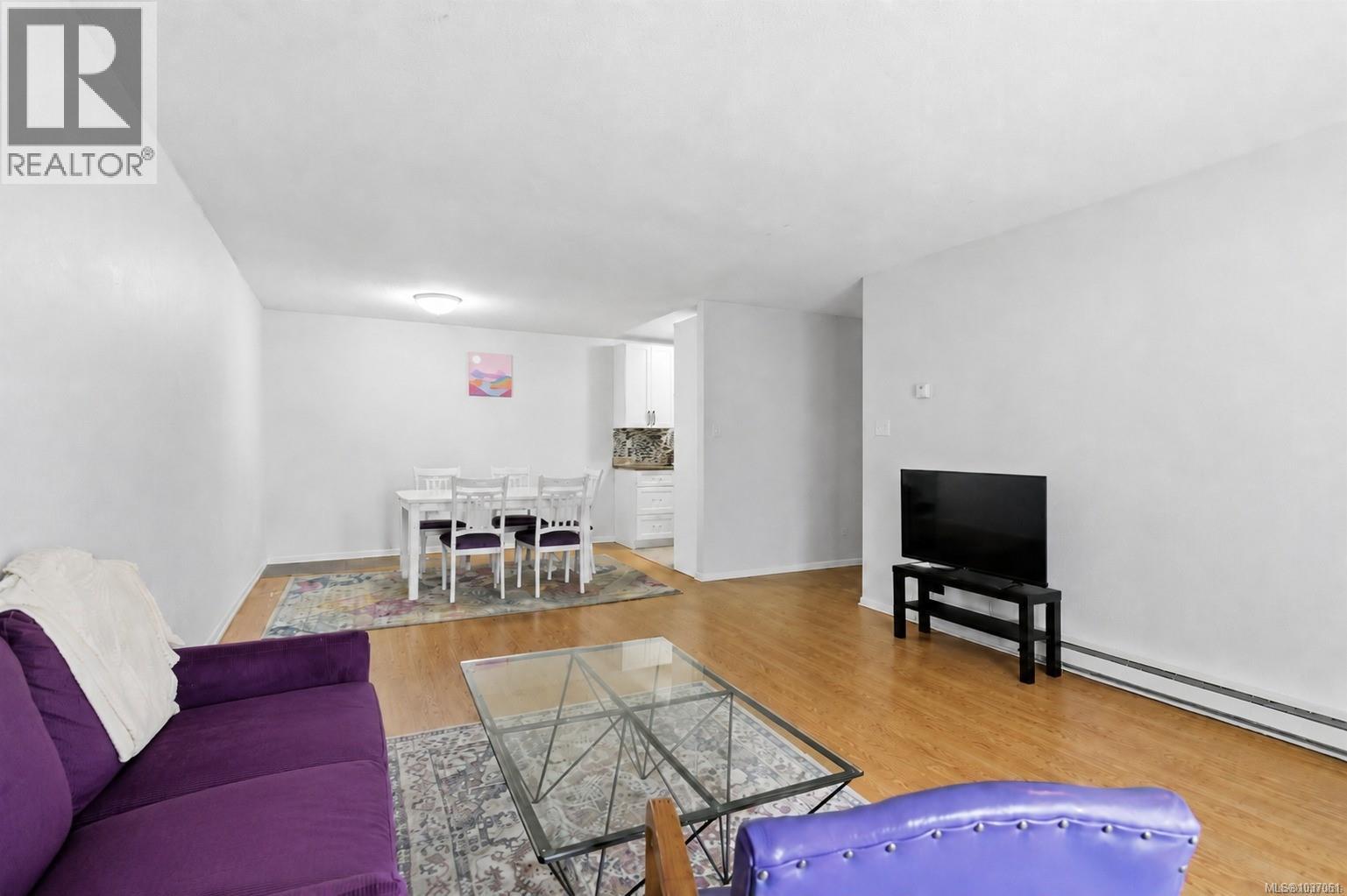 #314 3235 Quadra St - 8