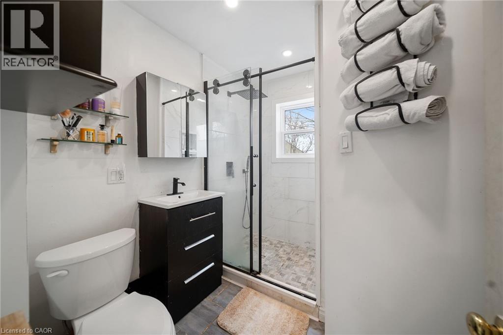 67 GLENDALE Avenue N - 28