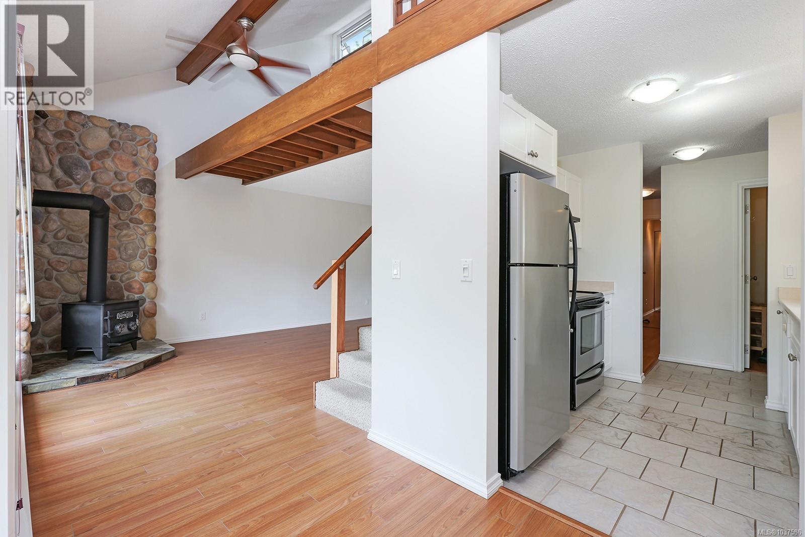 #315 205 1st St - 8