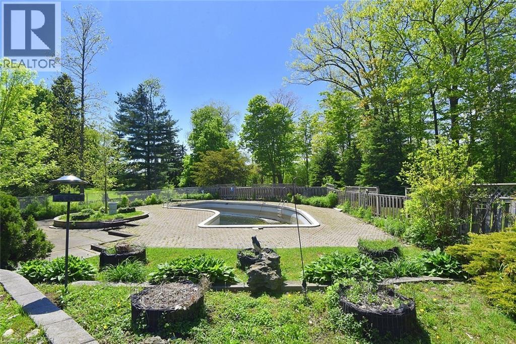 938 COURTLAND Drive - 43