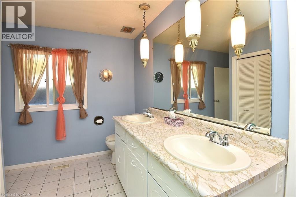 938 COURTLAND Drive - 27