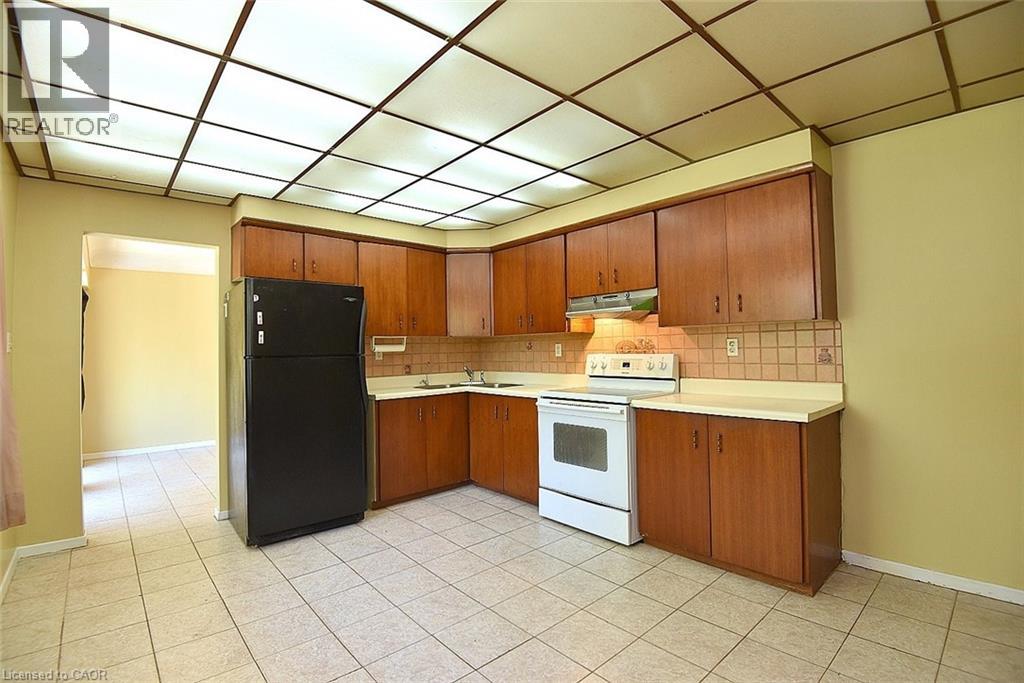 938 COURTLAND Drive - 19