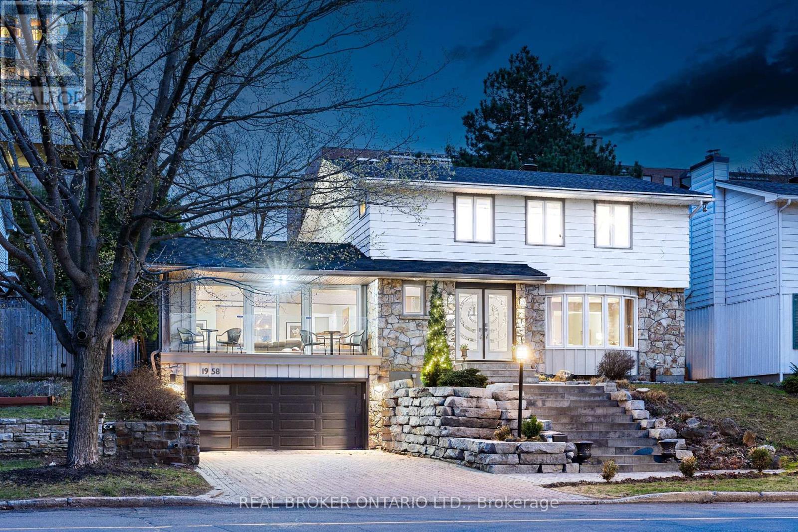 1958 NEEPAWA AVENUE - 49