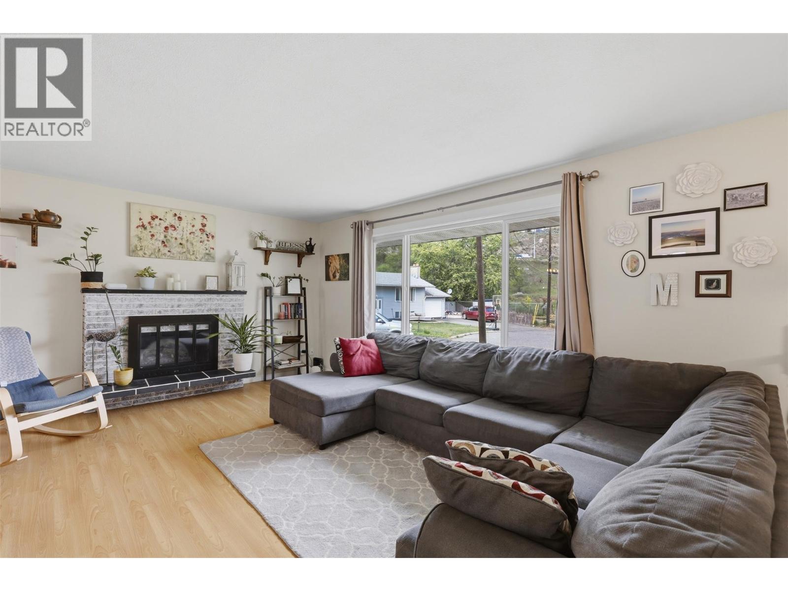 782 VENABLES Place - 4