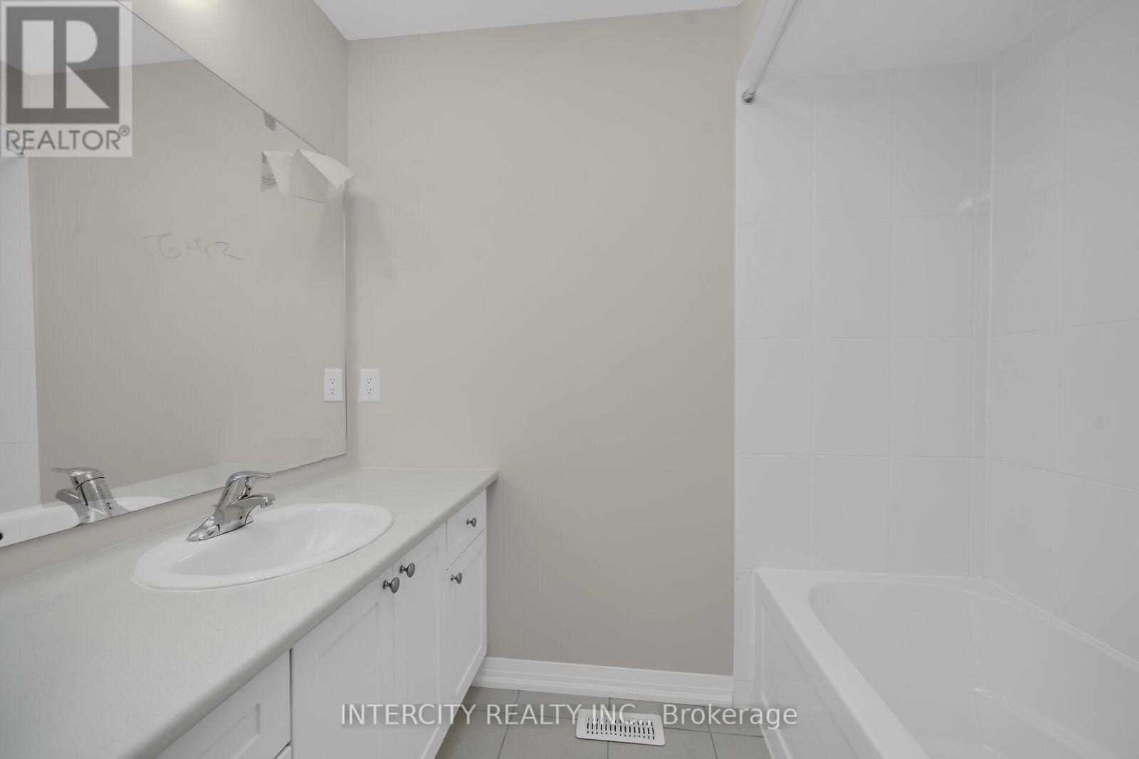 BLK 7 UNIT 4 - 118 GORDON STREET - 25