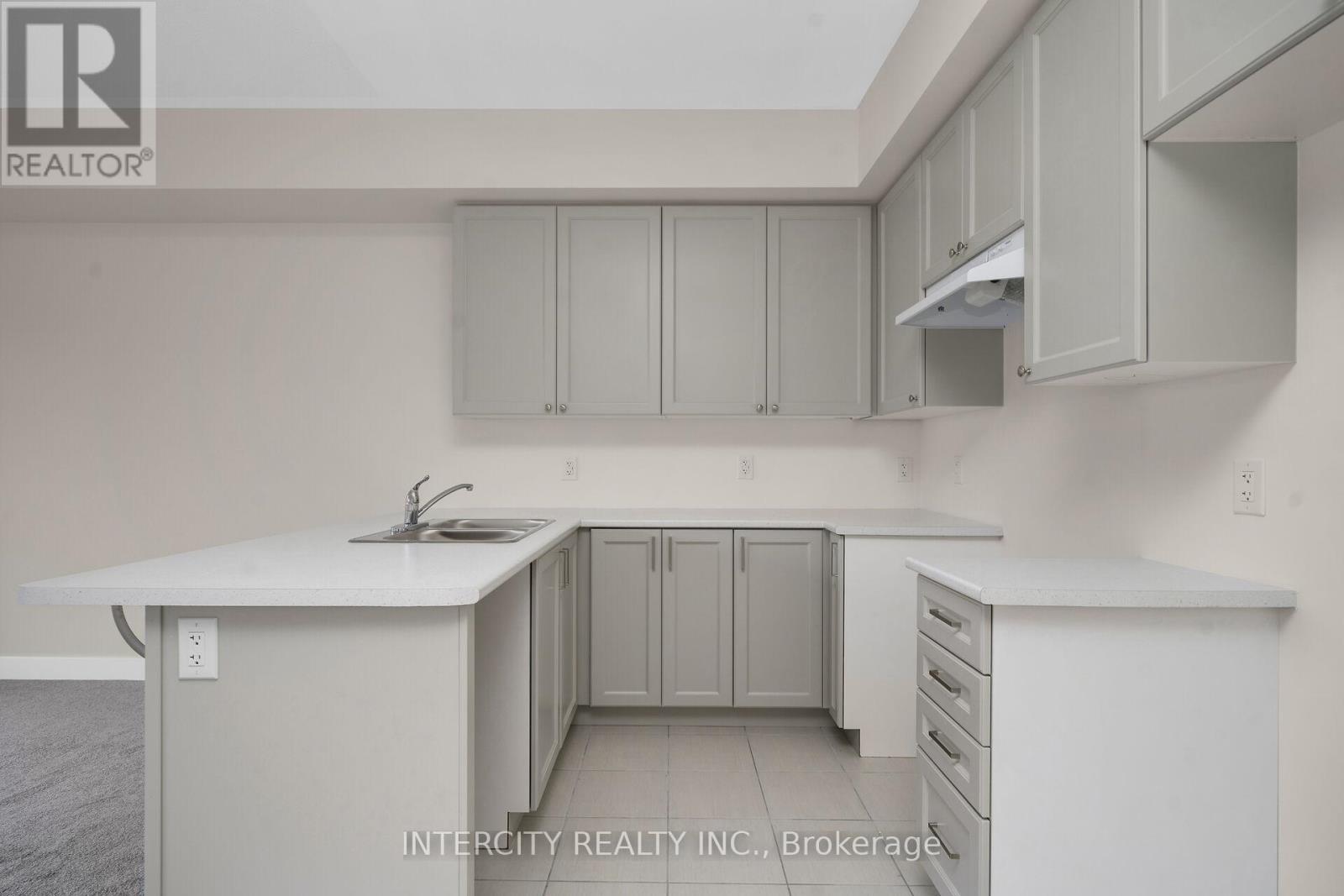 BLK 7 UNIT 3 - 100 WALDEN DRIVE - 10