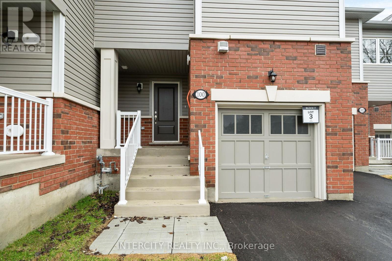 BLK 7 UNIT 3 - 100 WALDEN DRIVE - 2