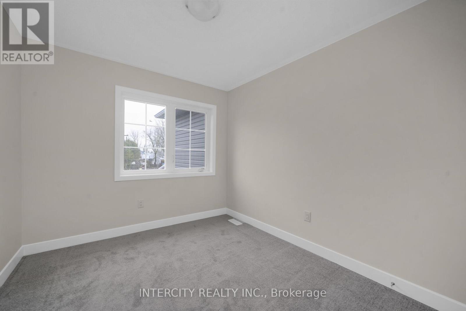 BLK 7 UNIT 3 - 100 WALDEN DRIVE - 22