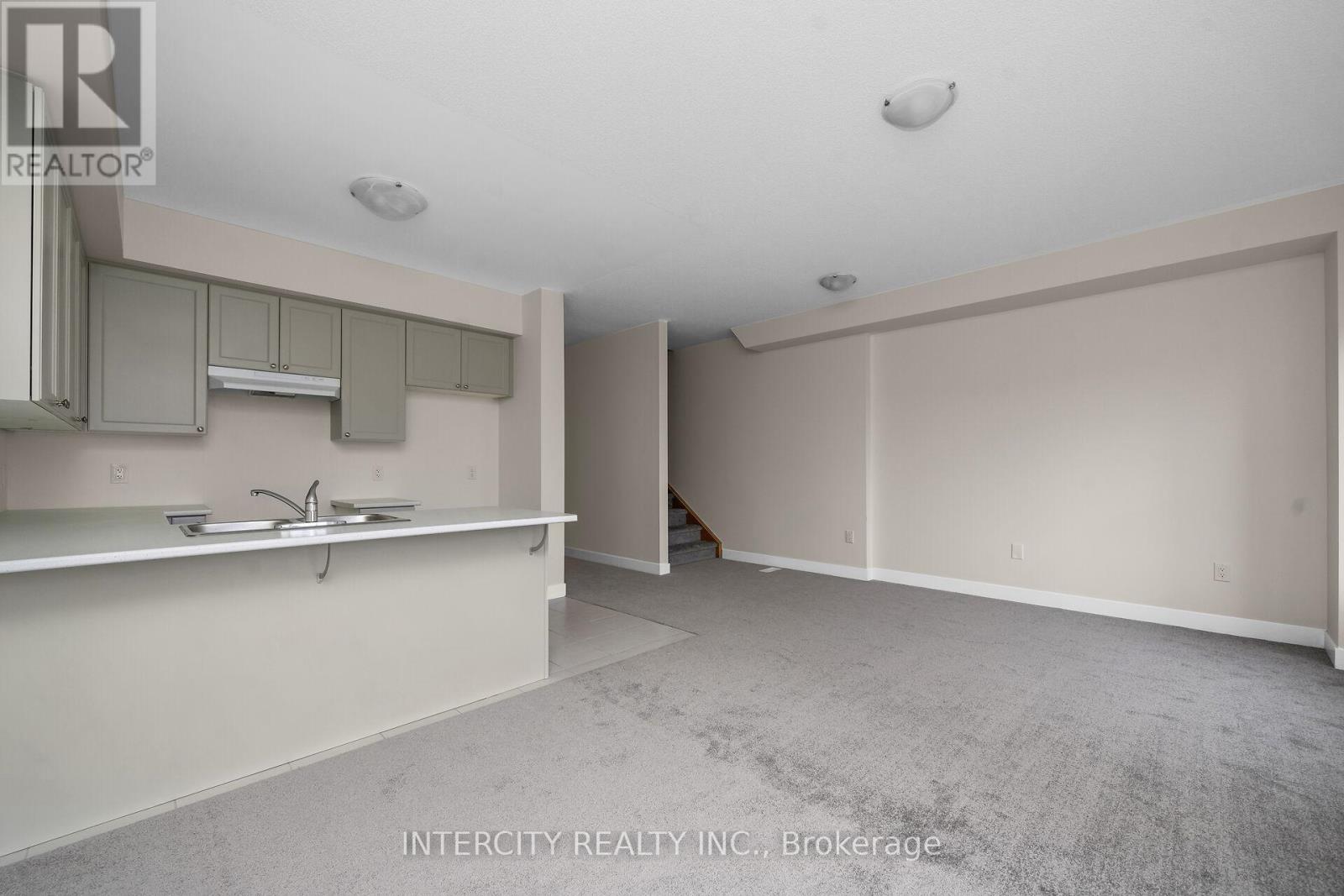 BLK 7 UNIT 3 - 100 WALDEN DRIVE - 8