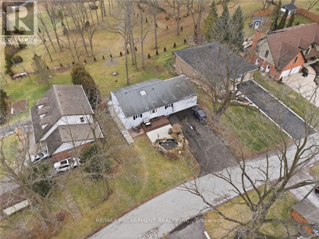 430 WINNIETT STREET - 2
