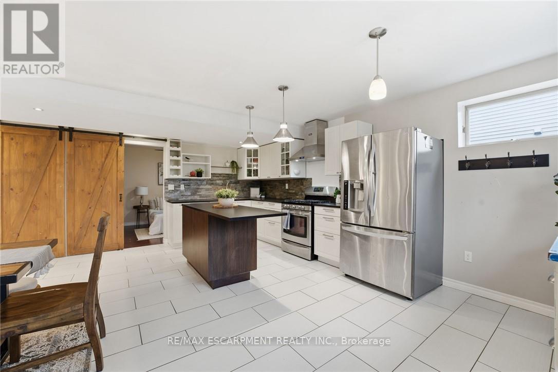 430 WINNIETT STREET - 20