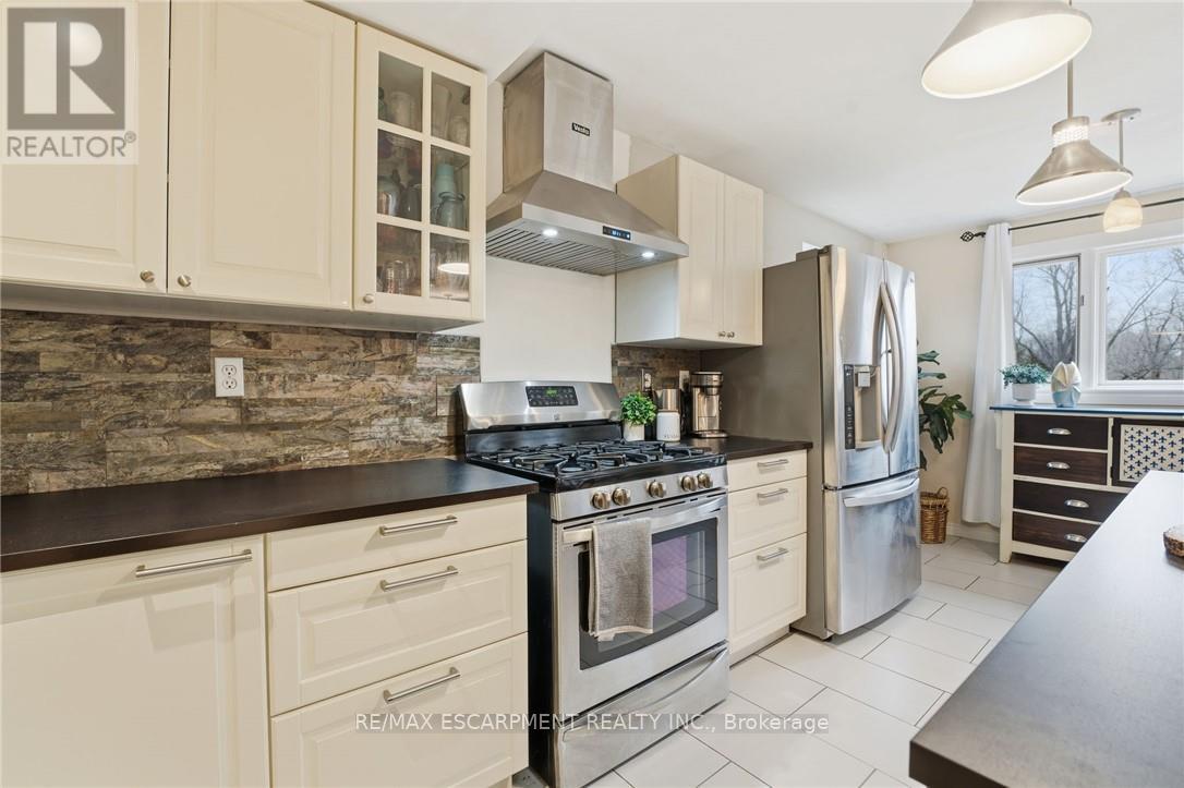 430 WINNIETT STREET - 21