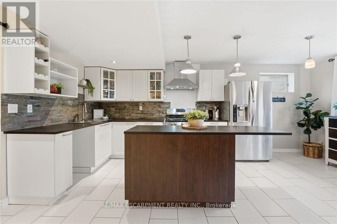 430 WINNIETT STREET - 24