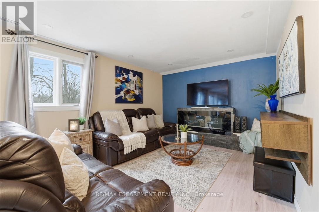 430 WINNIETT STREET - 26
