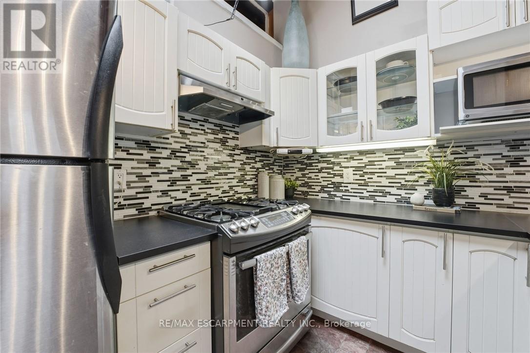 430 WINNIETT STREET - 9