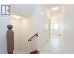 38 Silver Meadow Gdns Gardens N, Hamilton, ON L8B1Z4 Photo 10