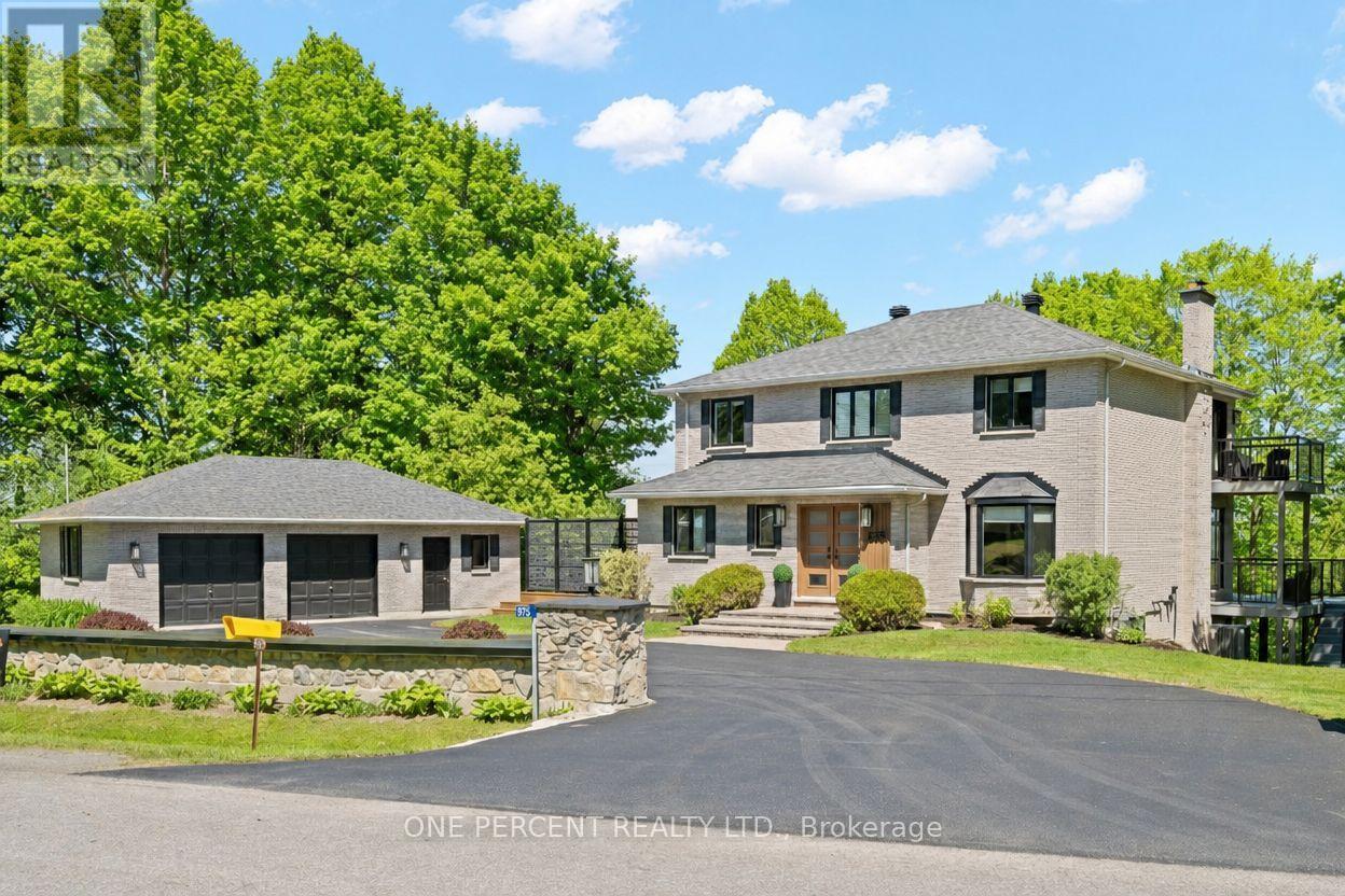 975 FIELDOWN STREET - 1