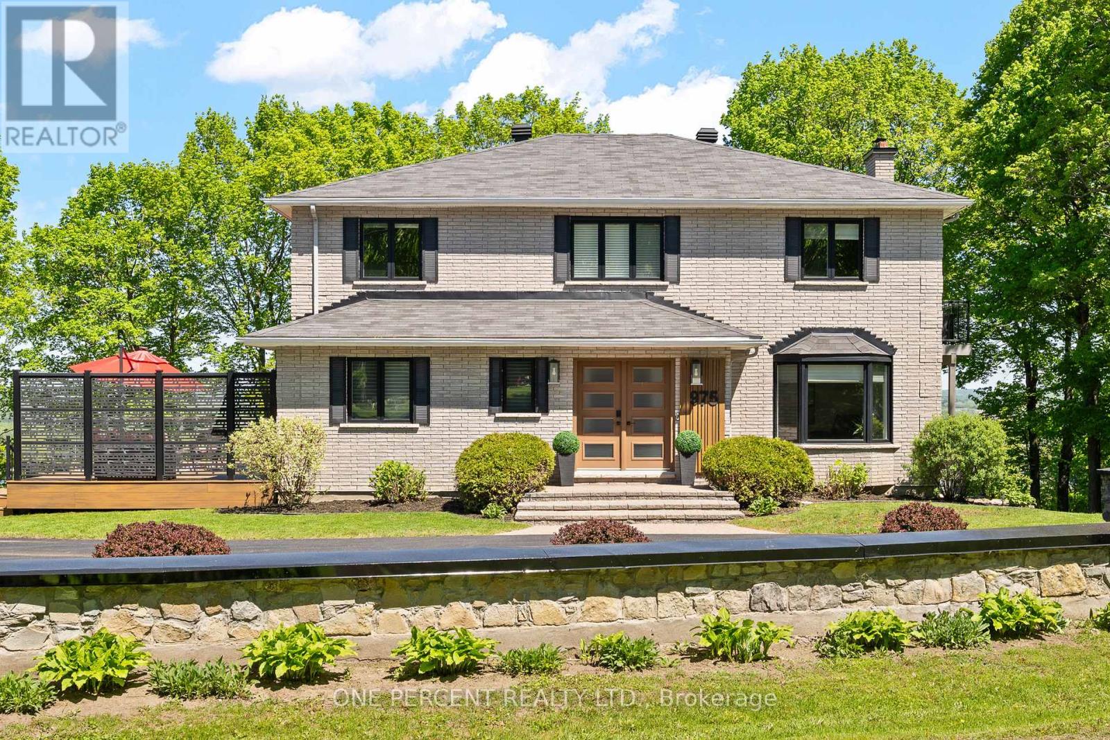 975 FIELDOWN STREET - 2