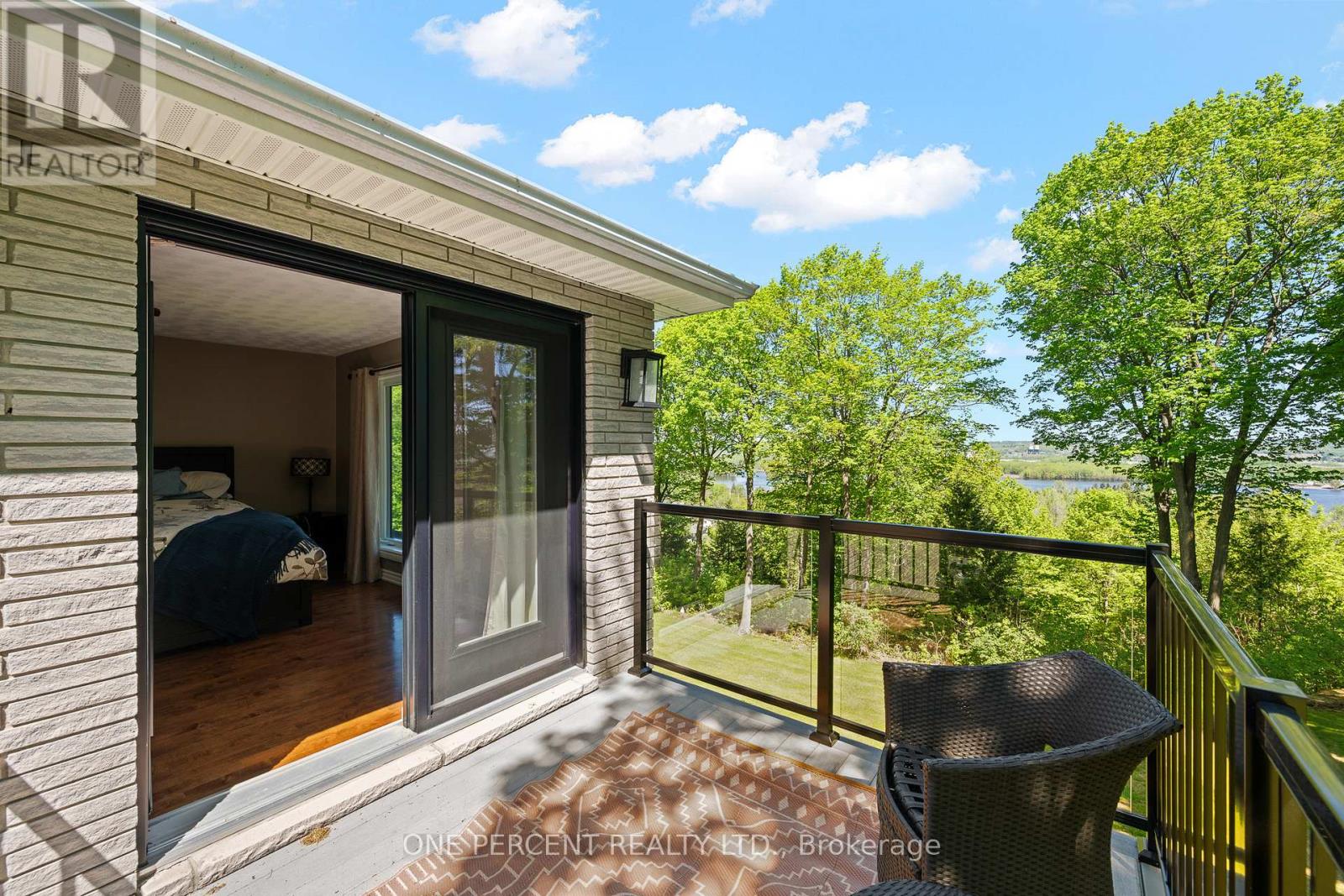 975 FIELDOWN STREET - 24