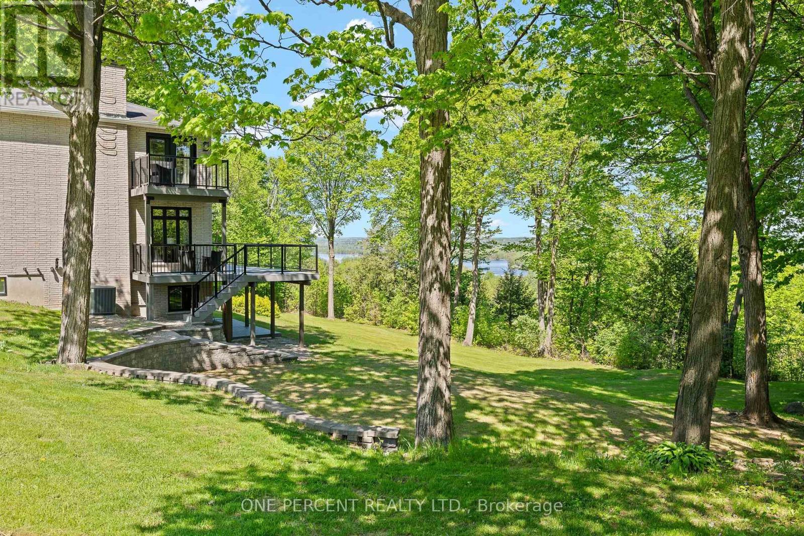 975 FIELDOWN STREET - 46
