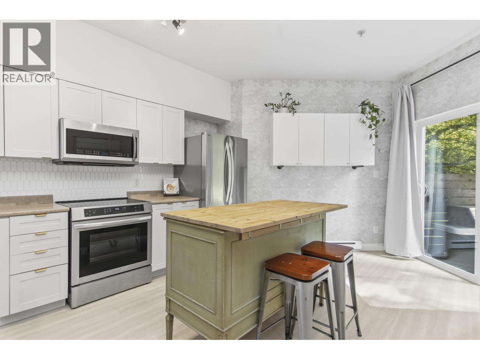 18 1800 MAMQUAM ROAD, Squamish