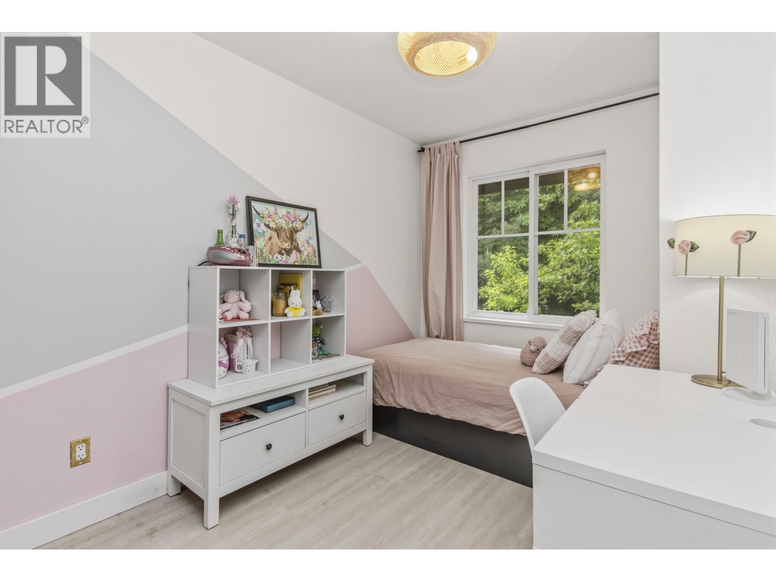 18 1800 MAMQUAM ROAD, Squamish
