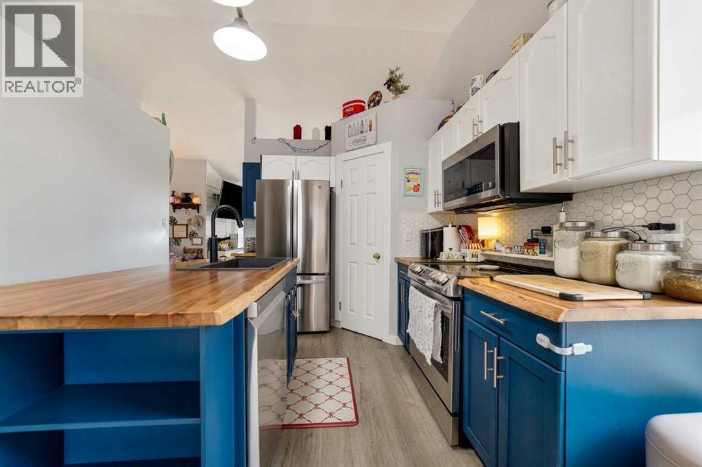 263 Peigan Court W - 12