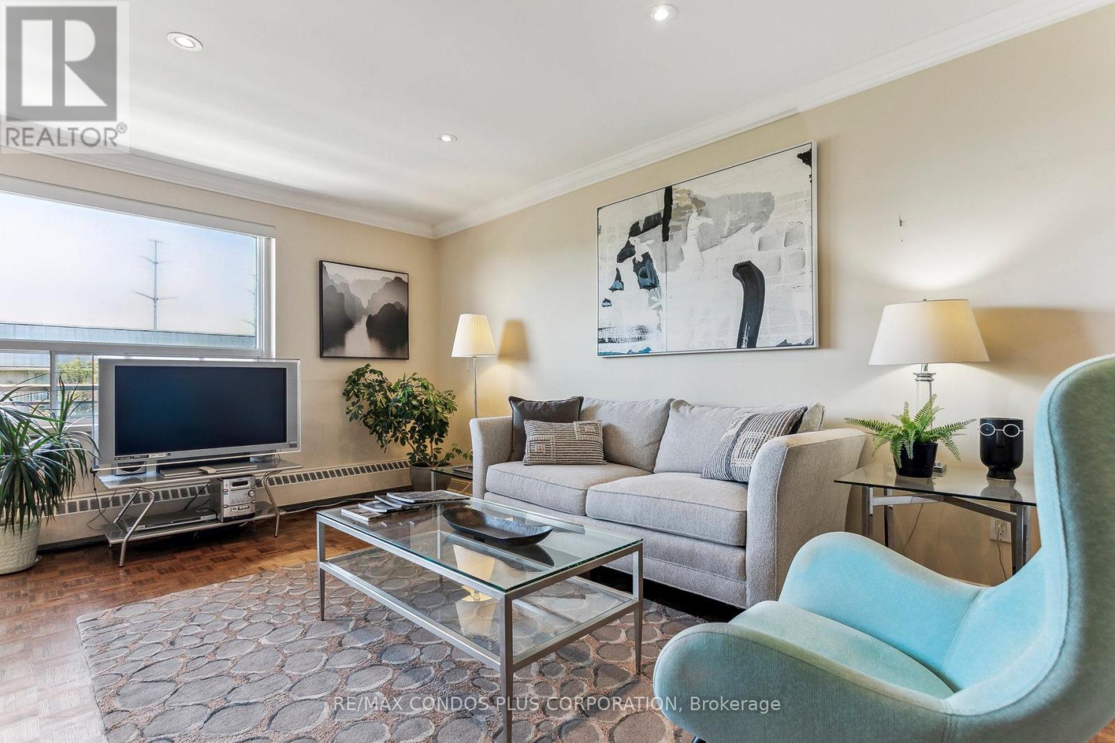 #409 71 JONESVILLE CRESCENT - Image 3