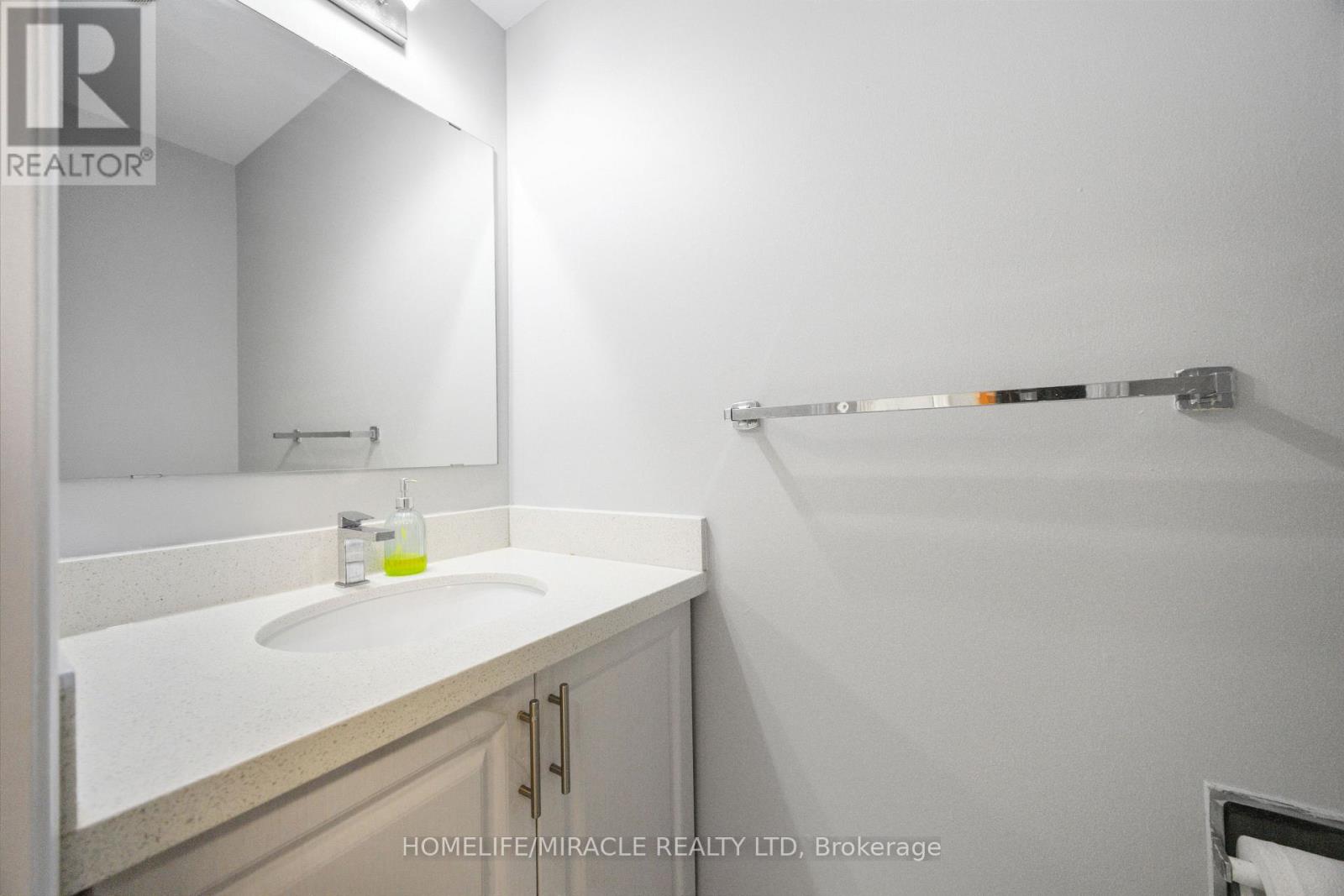 8 LANSBURY DRIVE - 18