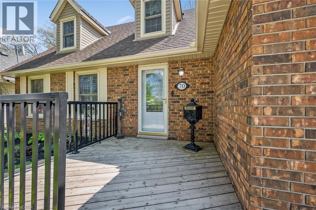 70 PEACHTREE Crescent - Image 2