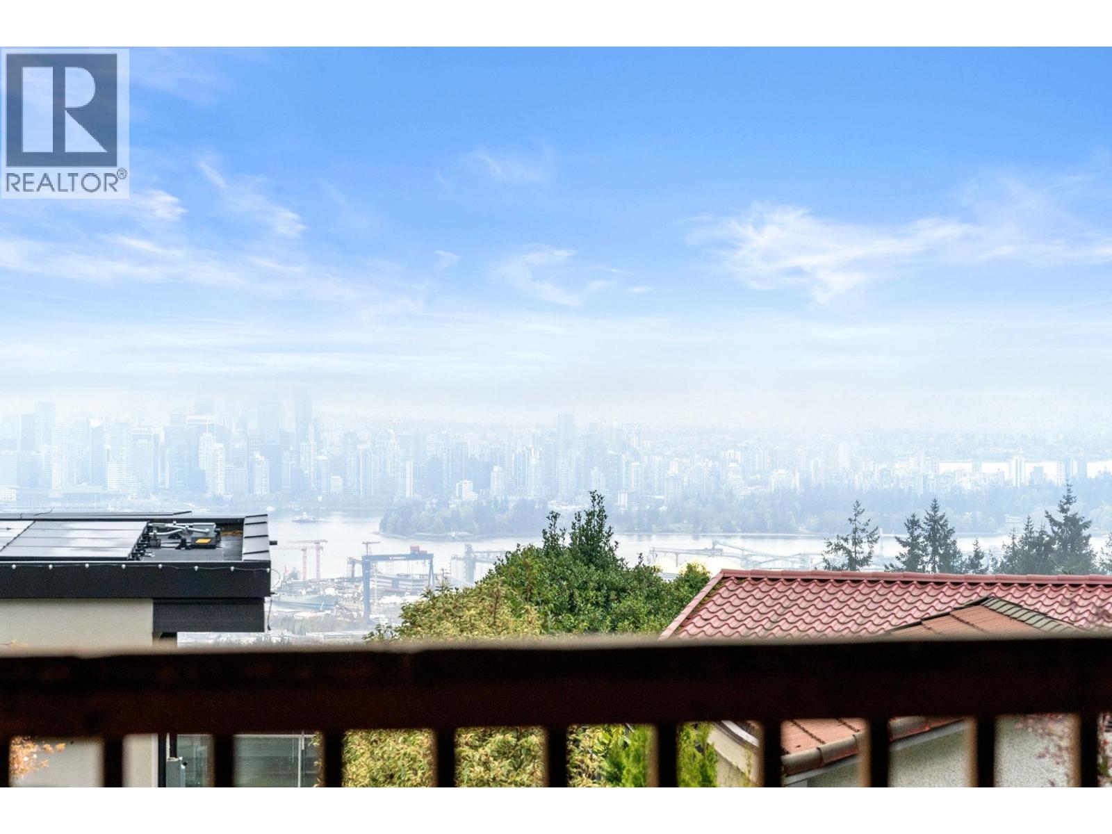 234 RONDOVAL CRESCENT, North Vancouver