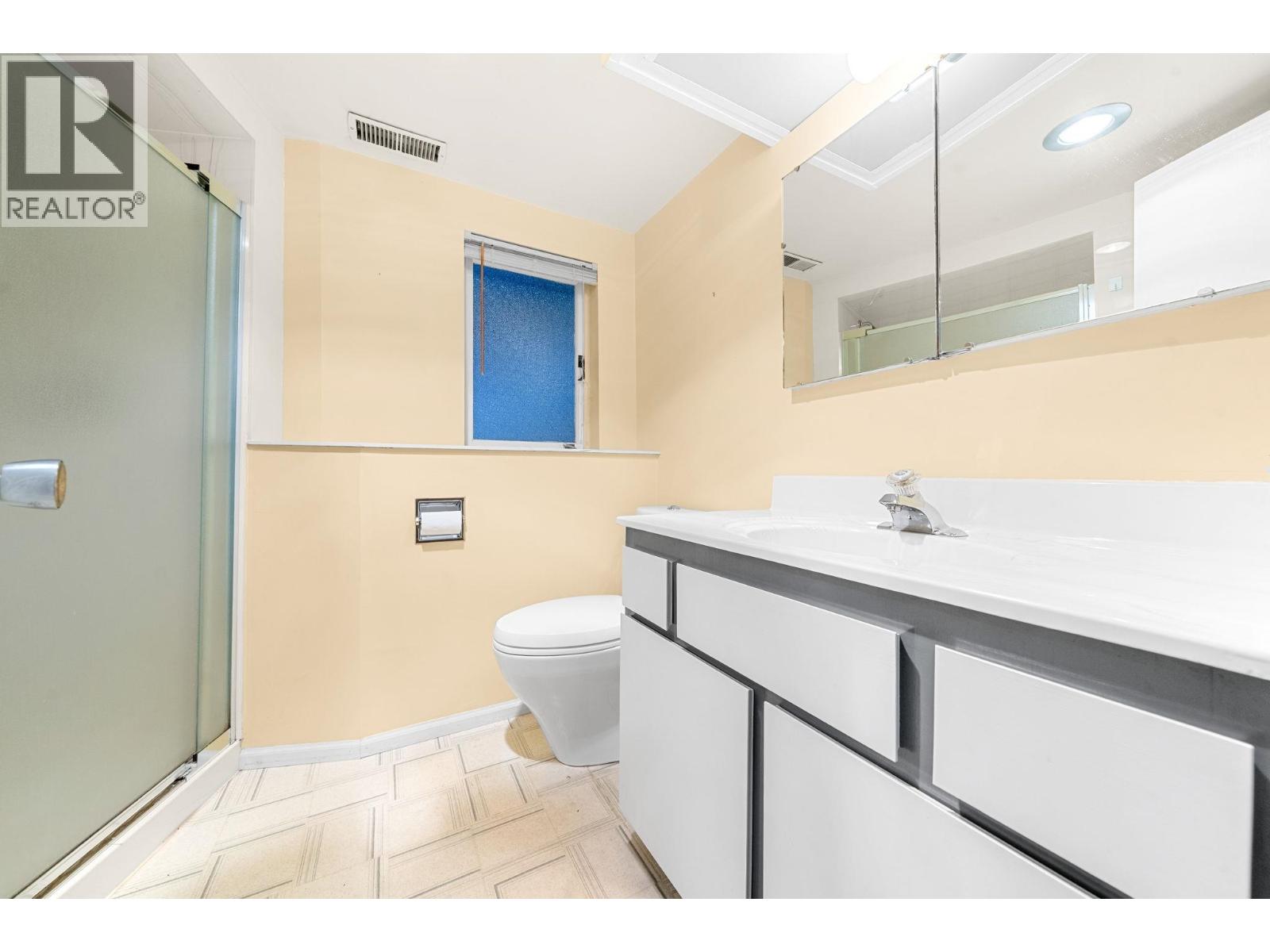 234 RONDOVAL CRESCENT, North Vancouver