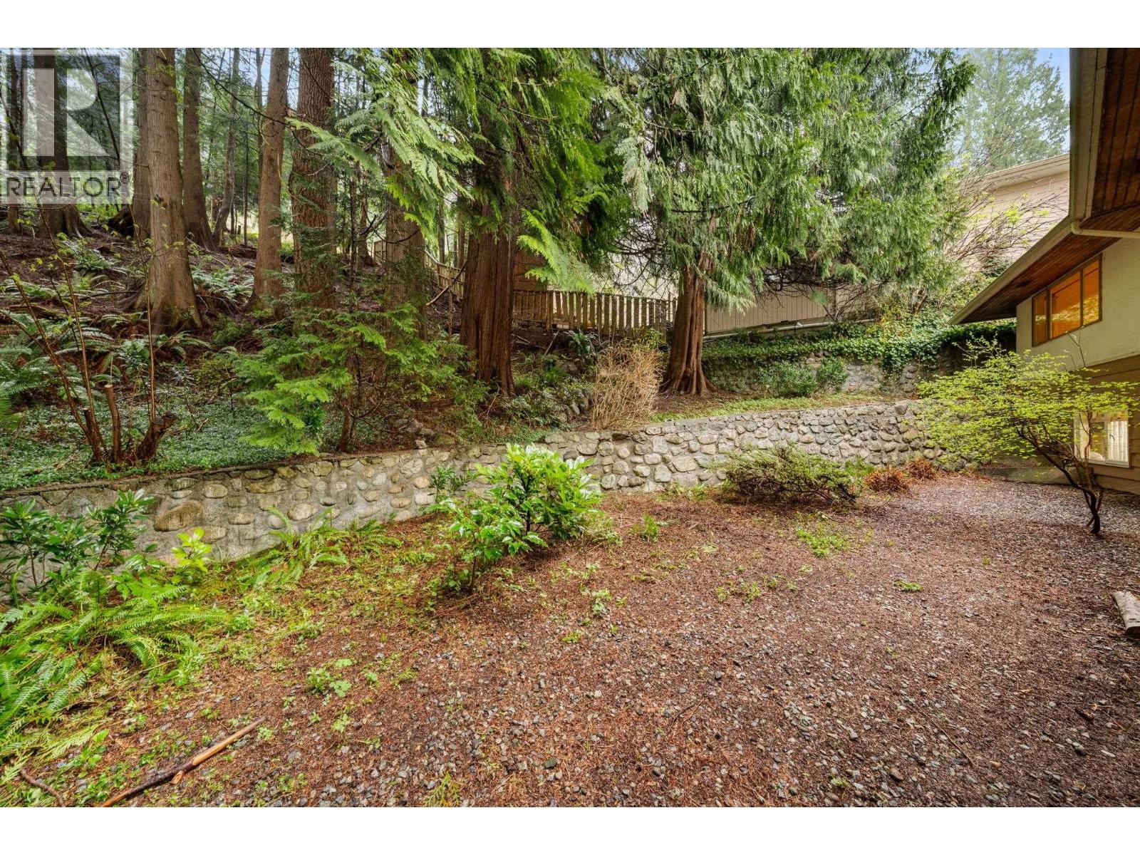 234 RONDOVAL CRESCENT, North Vancouver