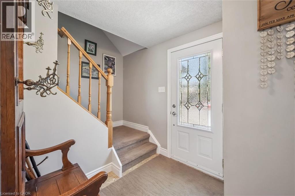 70 PEACHTREE Crescent - Image 3