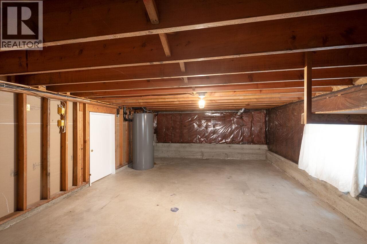 1285 LUCKING PLACE — main photo