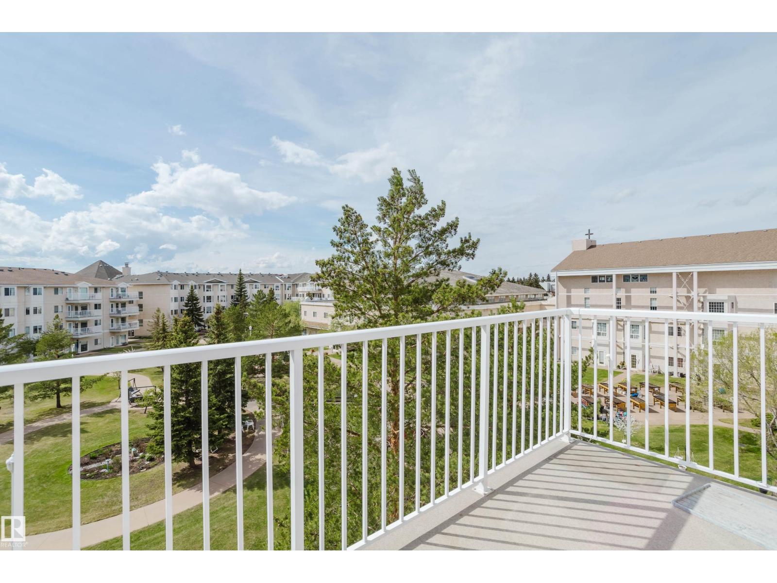#435 13441 127 ST NW - 35